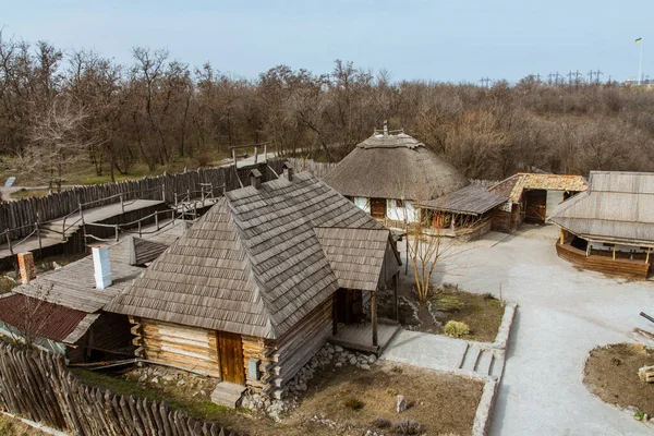 Dřevěné Domy Národní Rezervaci Zaporizhzhia Sich Ostrově Khortytsia Zaporizhzhia Ukrajina — Stock fotografie