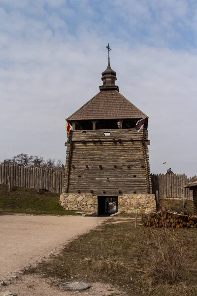 Drewniana Wieża Strażnicza Rezerwacie Narodowym Zaporoże Sich Wyspie Khortycja Zaporożu — Zdjęcie stockowe