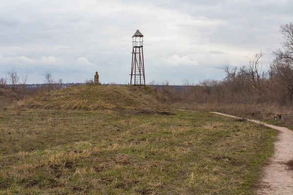 ザポリジヒアのホルティツィア島の木製の時計塔 ウクライナ — ストック写真