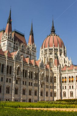 Budapeşte 'deki parlamento binasının manzarası. Macaristan