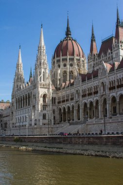 Budapeşte 'deki parlamento binasının manzarası. Macaristan
