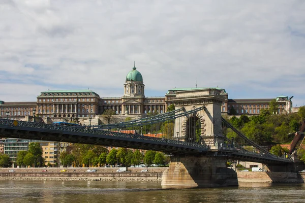 Uitzicht Szechenyi Kettingbrug Het Kasteel Van Boeda Boedapest Hongarije — Stockfoto