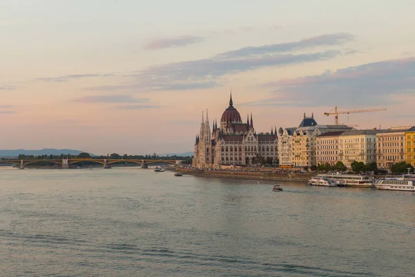 Utsikt Över Parlamentsbyggnaden Budapest Vid Solnedgången Ungern — Stockfoto