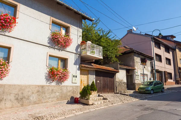Saraybosna 'nın tarihi bölgesinde dar bir sokakta. Bosna-Hersek