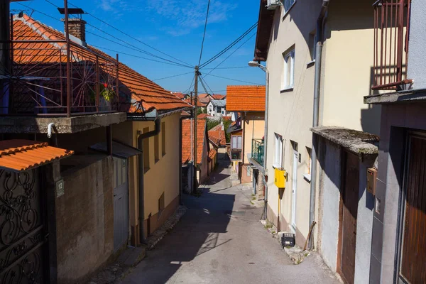 Rua Estreita Bairro Histórico Sarajevo Bósnia Herzegovina — Fotografia de Stock