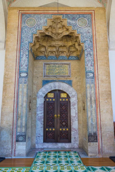 Bejárati Portál Történelmi Gazi Husrev Könyörögni Mecset Szarajevó Bosznia Hercegovina — Stock Fotó