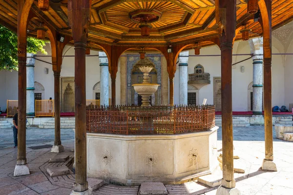 Historische Fontein Het Grondgebied Van Gazi Husrev Beg Moskee Sarajevo — Stockfoto