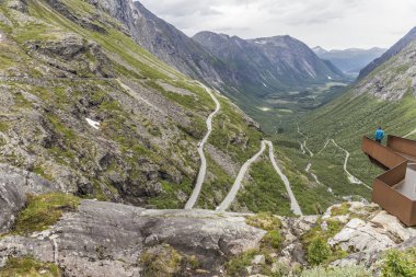 trollstigen ve stigfossen-Norveç doğal yolları