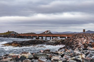 Atlanterhavsvegen, Hulvgen köprü ve Storseisundet Köprüsü