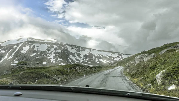 Aussichtsreiche norwegische Routen - gamle strynefjellsvegen — Stockfoto