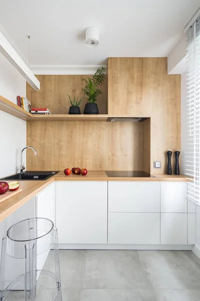 White Modern Kitchen Wooden Furniture Big Window — Zdjęcie stockowe