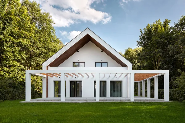 Conception d'architecture de maison étonnante, extérieur — Photo