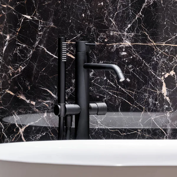 Close Modern Black Bathtub Faucet Bathroom Elegant Black Marble Wall — Stock Photo, Image