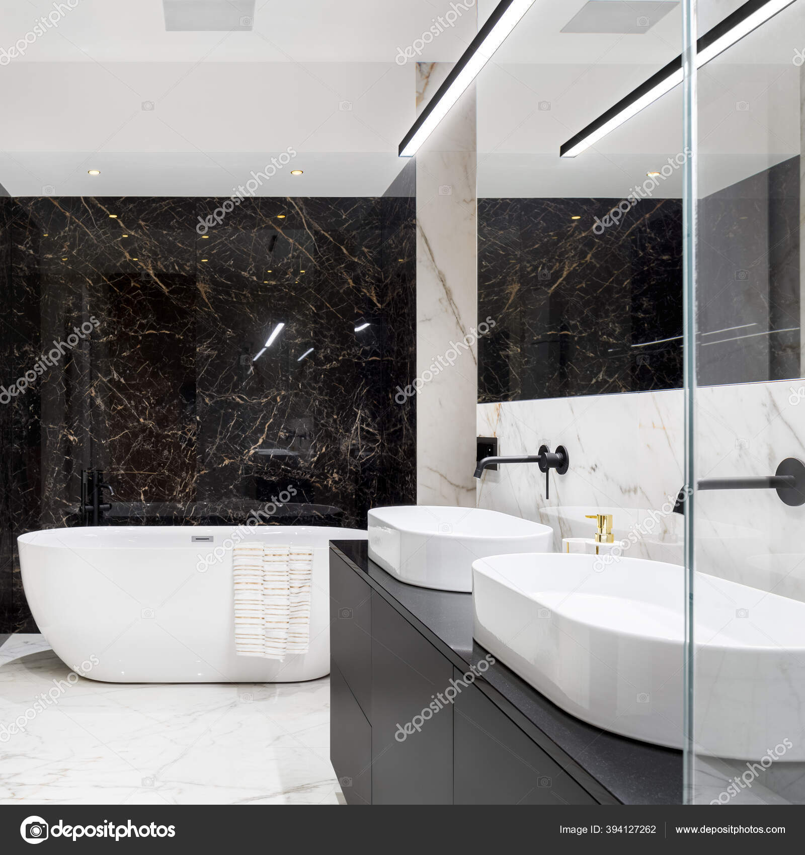 Elegant Bathroom Black White Marble, Black And White Tile Bathroom Floor