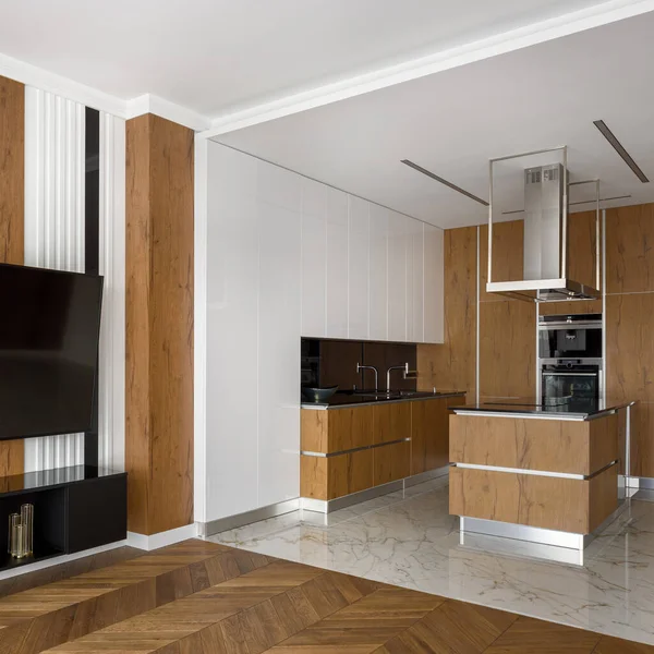 Elegante Cocina Blanco Madera Suelo Mármol Abierta Salón Con Gran — Foto de Stock