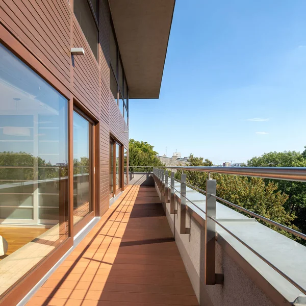 Stylish Long Balcony Wooden Facade Building Big Window Doors Wooden — Stock Photo, Image