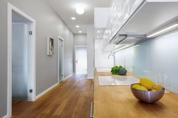 Bright Kitchen Wooden Floor Countertop Next Gray Corridor Modern Apartment — Stock Photo, Image