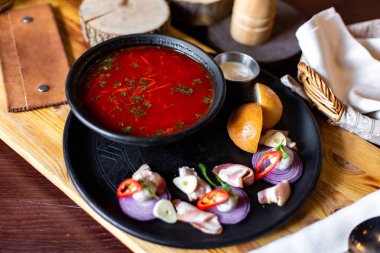 Restoran yemeği. Ukrayna borş