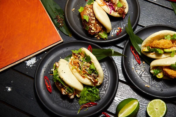 üç asya yemekleri seti