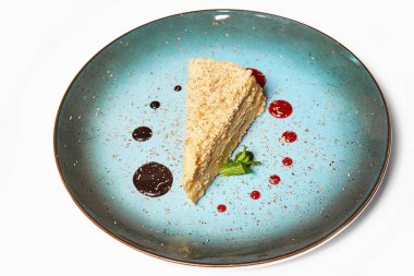 Mavi tabakta Napolyon kek