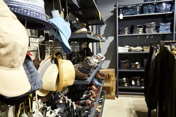 Ropa de hombre en la tienda — Foto de Stock