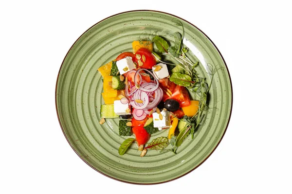 Salada Grega Com Queijo Feta Cebola Tomate Pimenta Pepino Ervas — Fotografia de Stock