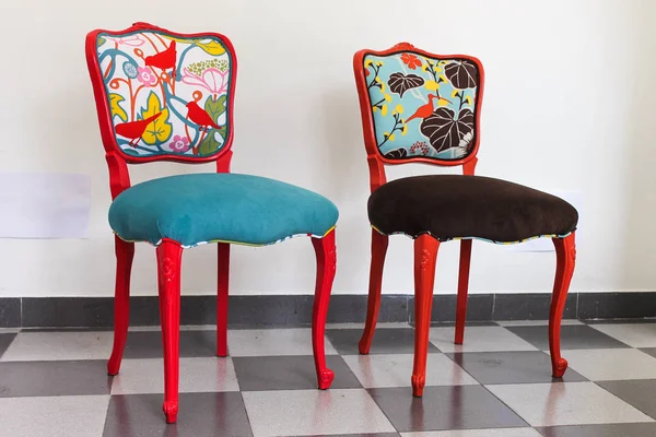 Kırmızı ve turuncu iki Vintage kıllar