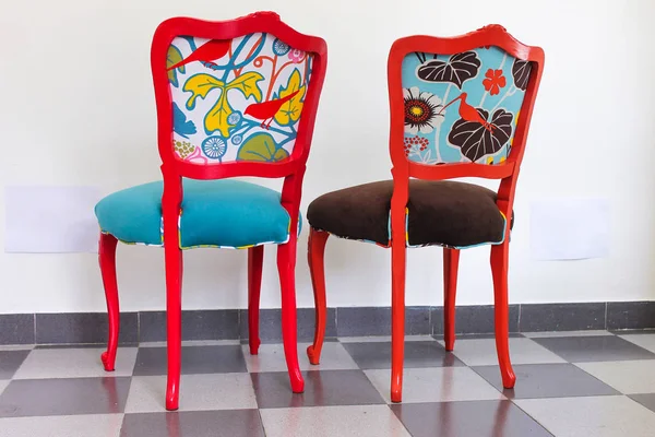 Duas Cadeiras Vintage Vermelho Laranja — Fotografia de Stock