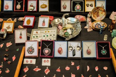 Bilezik Küpe Mücevher Nesneleri