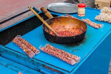 Karamel kaplı fındık Ayrıntıları