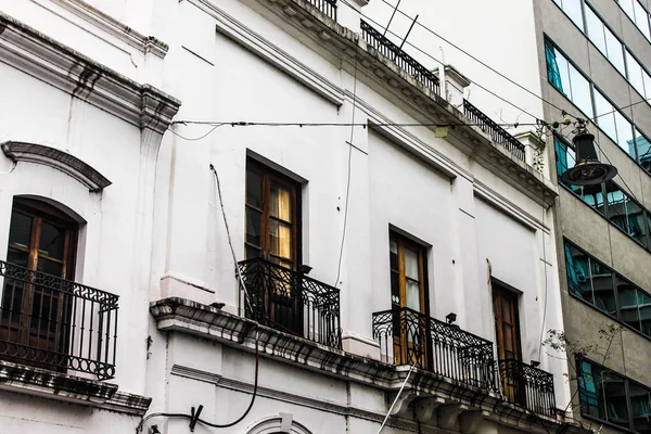 Janelas Fachada Edifício Vintage — Fotografia de Stock