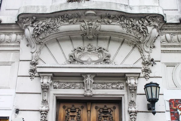 Vintage Mimari Ayrıntısı DışarıComment