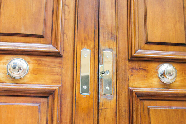 Архитектура сельских дверей