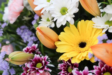 Düğün Çiçeği Ayrıntıları Kapanış Renkli