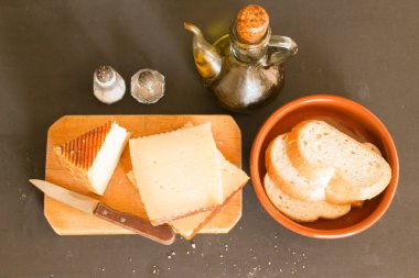 Zeytinyağı Aperitif ve Peynir