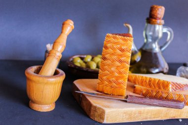 Zeytin Peynirli Ekmek Aperatif Koyu Gıda