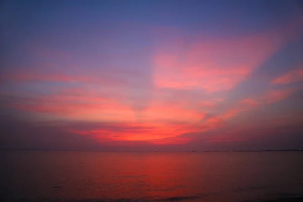 Reflection Sunset Heap Cloud Sea Surface — Stock Photo, Image