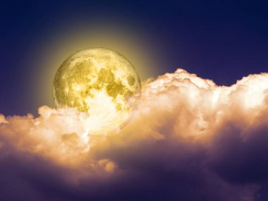 gece gökyüzünde tam ejderha ay ışık kırmızı yığın bulutu, NASA tarafından döşenmiş bu görüntünün elemanları