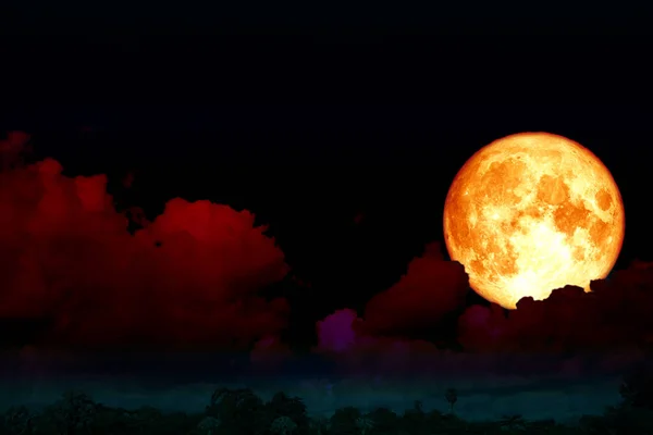 Lua Cheia Morango Volta Silhueta Nuvem Céu Noturno Elementos Desta — Fotografia de Stock