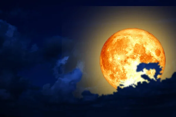 Luna Gusano Lleno Atrás Silueta Nube Cielo Nocturno Elementos Esta — Foto de Stock