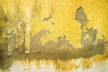 pas ve beton duvar yüzeyi erozyon yeraltı suyu tarafından zarar görmüş