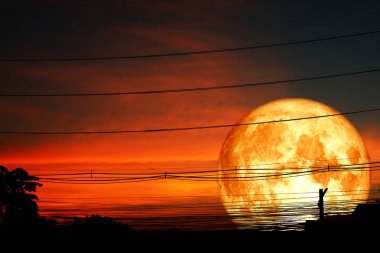 kırmızı kanlı ay geri siluet güç elektrik hattı, Nasa tarafından döşenmiş bu görüntü unsurları