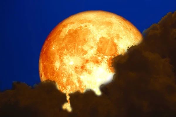 Volledig Bloed Maan Terug Silhouet Wolk Nachtelijke Hemel Elementen Van — Stockfoto