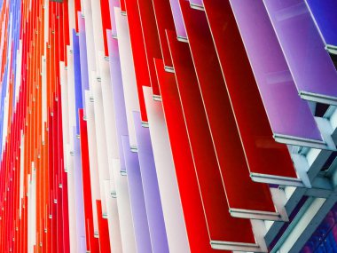 Akrilik plastik levha iç ve dış açık konsept tasarımı renkli bir model var