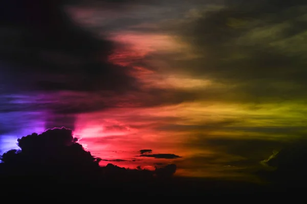 Chama Eterna Nuvem Colorida Céu Noite Raio Última Luz Pôr — Fotografia de Stock