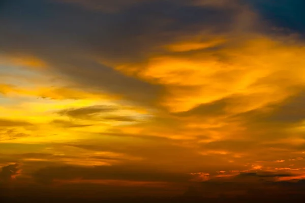 Chama Eterna Nuvem Colorida Céu Noite Raio Última Luz Pôr — Fotografia de Stock