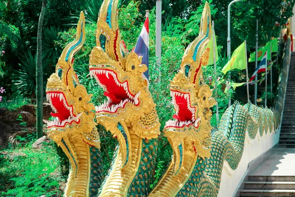 Arte Cultura Tailandesa Estuco Naga Verde Decorado Por Techo Iglesia — Foto de Stock