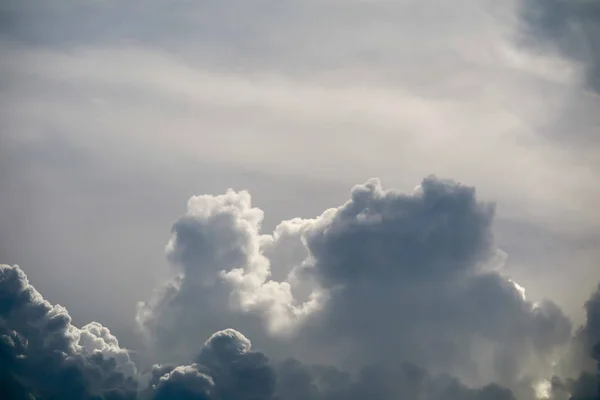 Tempestade Silhueta Nuvem Sol Céu Cinza Preto Cloudbackground — Fotografia de Stock