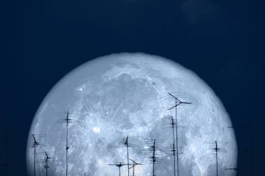 tam süt ayda geri gece gökyüzü siluet antenler