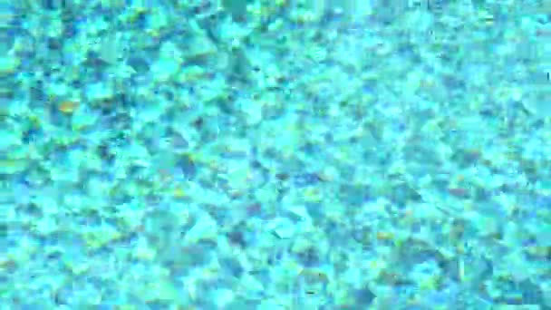 Vague sur fond de surface de l'eau dans les tuiles bleu piscine — Video